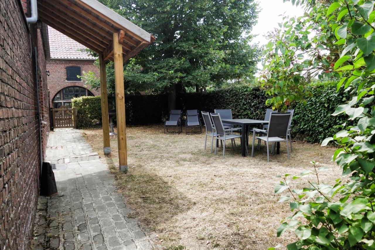 Gite Rural Les Petites Tetes Leuze-en-Hainaut Exterior photo